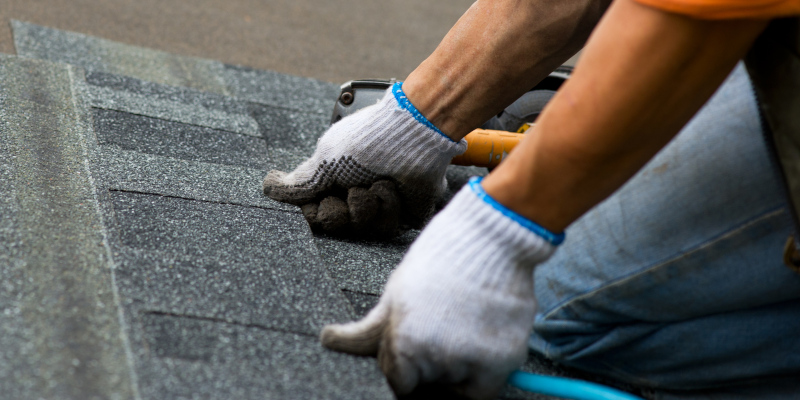 How to Find the Right Roofing Contractor for Your Property